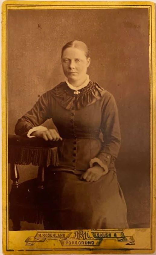 Hella Marie Åmot